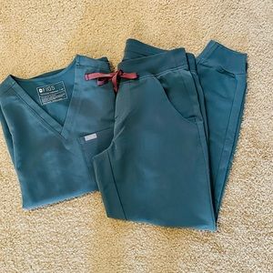 Figs Bonsai Zamora and Catarina Scrub set